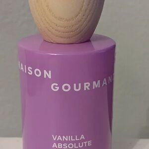 Maison Gourmand Vanilla Absolute Body Oil - Purple Bottle